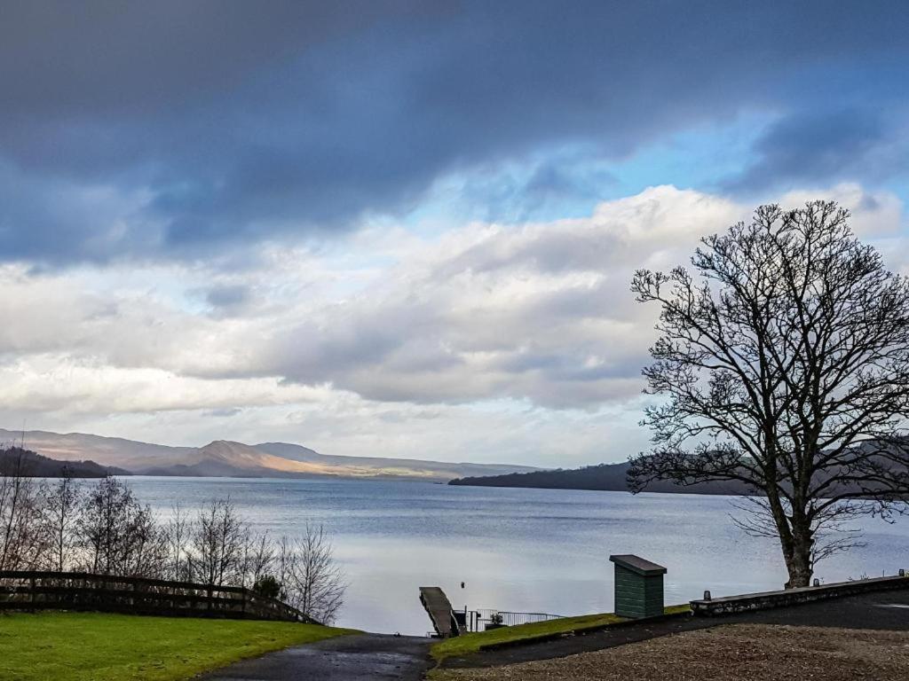 Loch Lomond Sanctuary Lodges Balloch Exterior photo